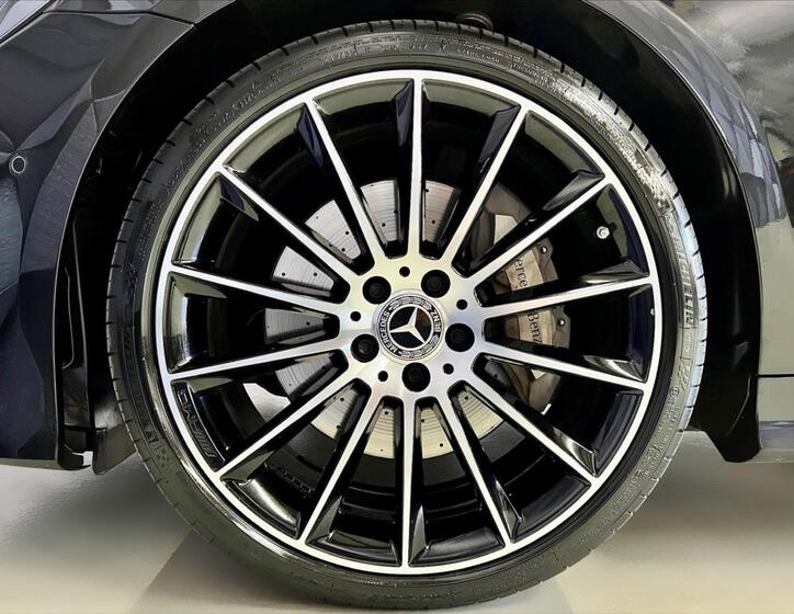 Mercedes-Benz Třídy E 9