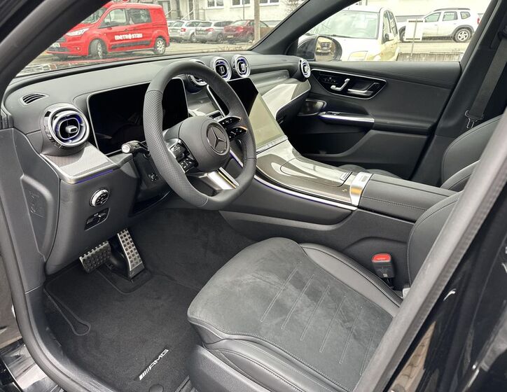 Mercedes-Benz GLC 13