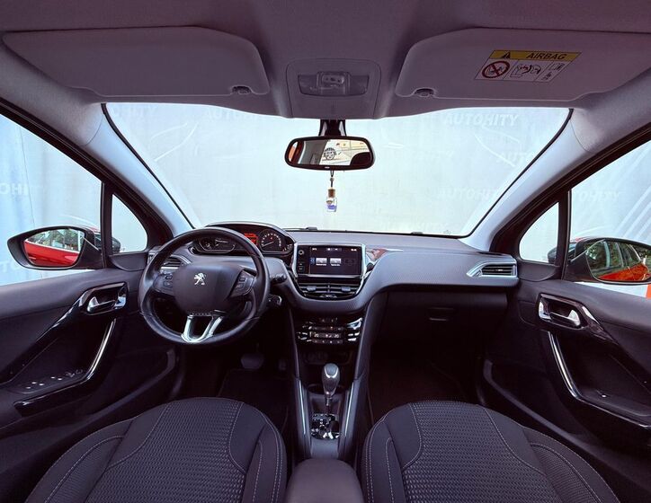 Peugeot 208 15