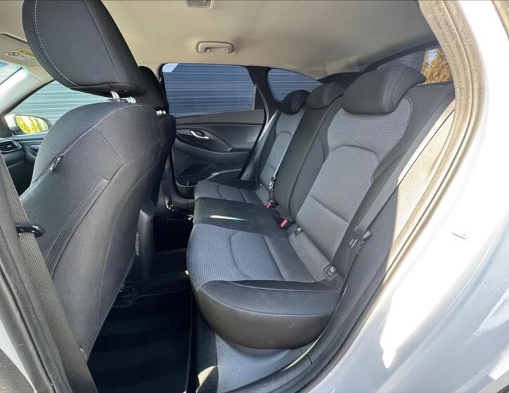 Hyundai i30 21