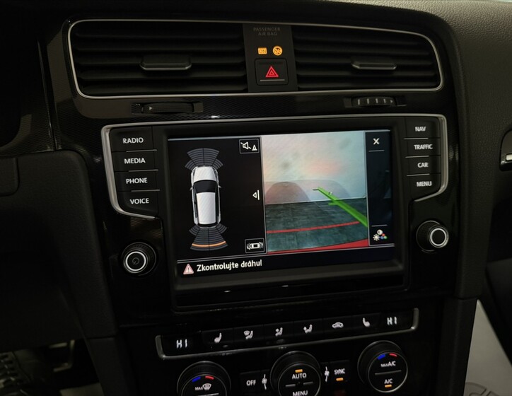 Volkswagen Golf 12