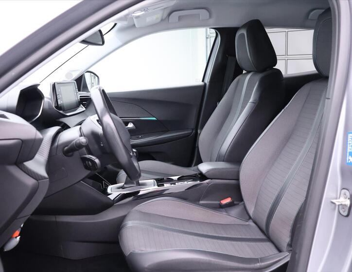 Peugeot 2008 12