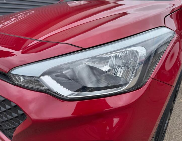 Hyundai i20 20