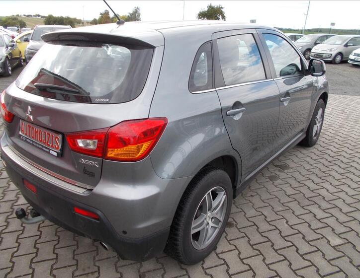 Mitsubishi ASX 10
