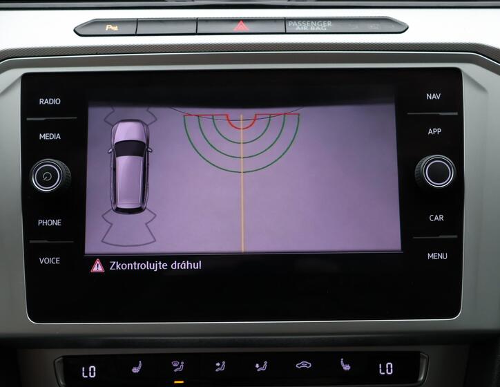 Volkswagen Passat 24