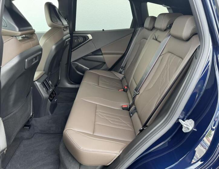 BMW X3 7