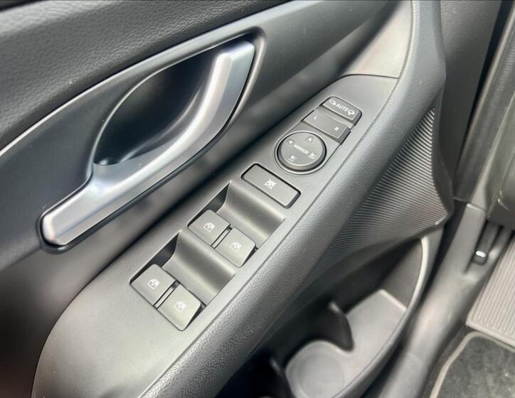 Hyundai i30 36