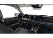 Volkswagen Tiguan 9