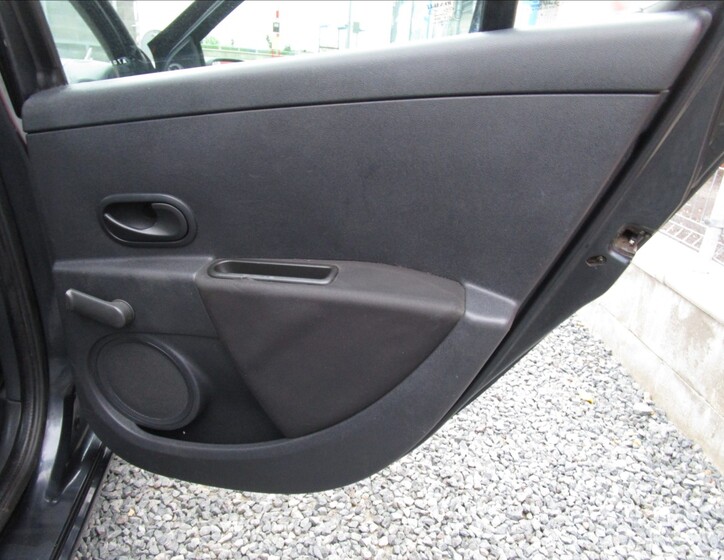 Renault Clio 23