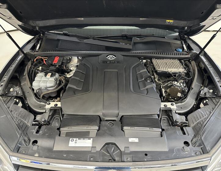 Volkswagen Touareg 33