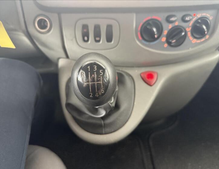 Nissan Primastar 15