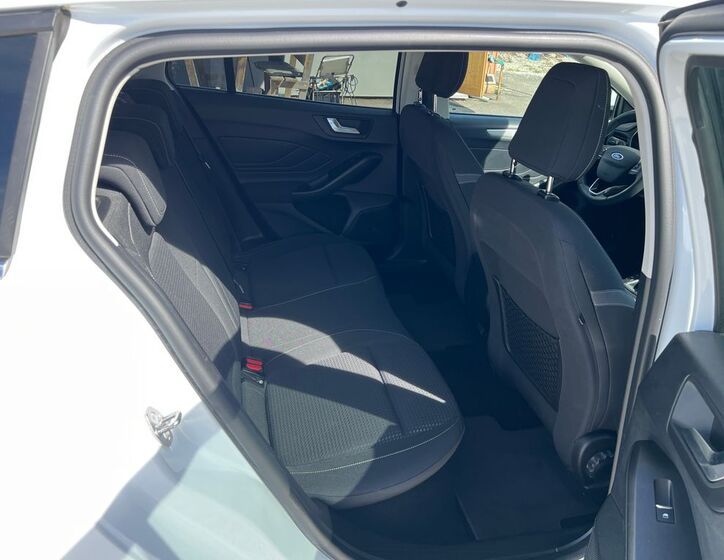 Ford Focus 10