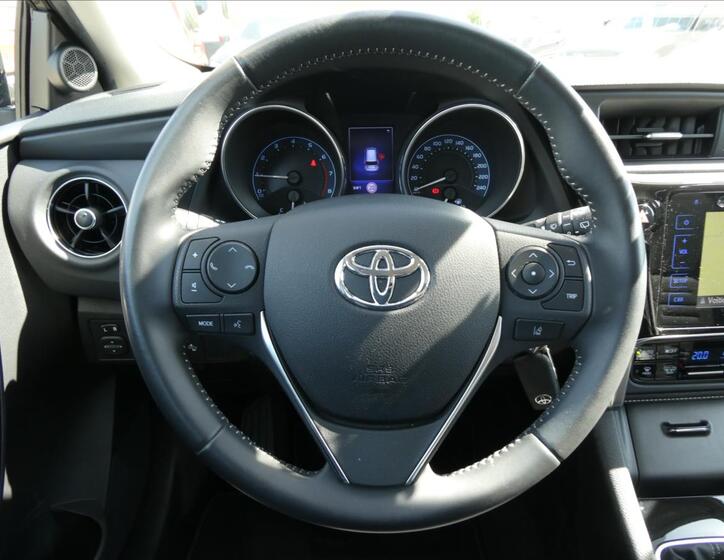 Toyota Auris 32