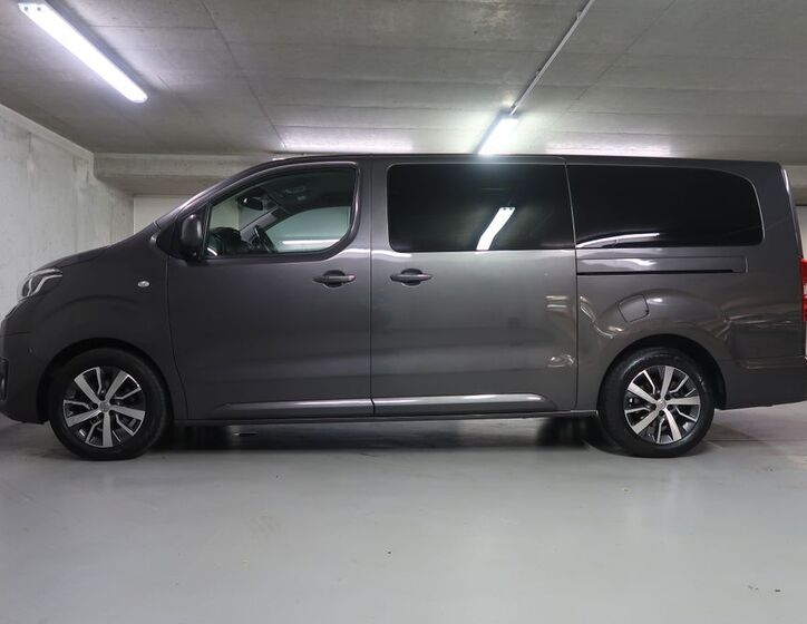 Toyota ProAce 8