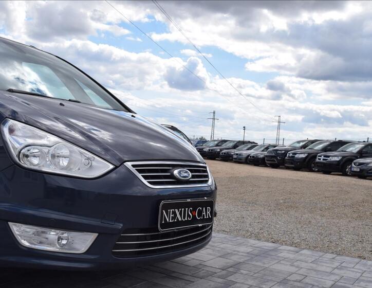 Ford Galaxy 14