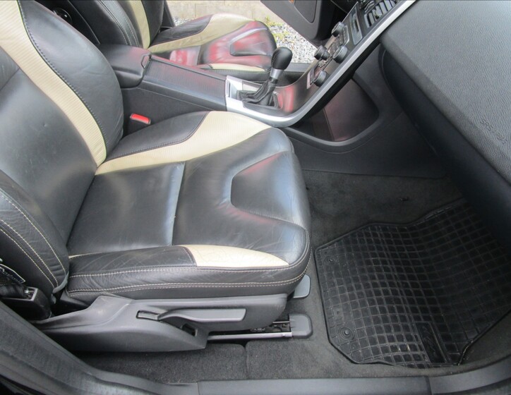 Volvo XC60 16