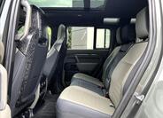 Land Rover Defender 43