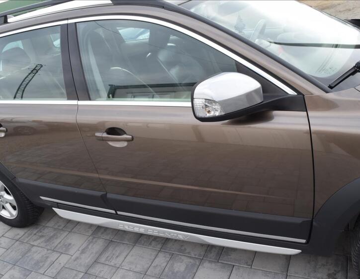 Volvo XC70 8
