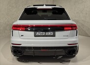Audi RS Q8 13