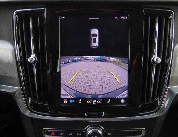 Volvo V90 16