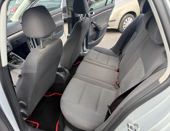 Volkswagen Golf 12