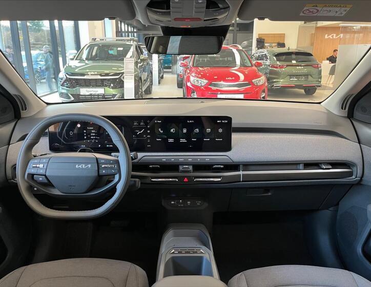KIA EV3 10