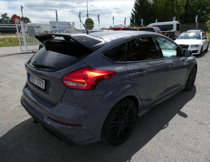 Ford Focus 9