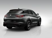 Alfa Romeo Stelvio 4