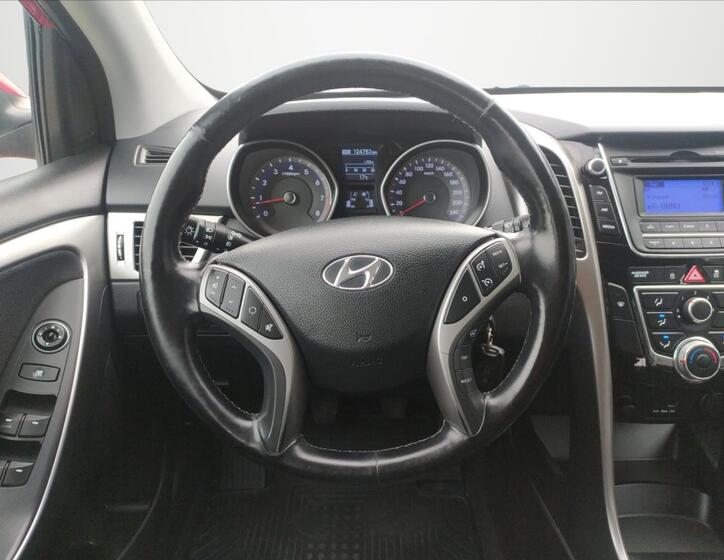 Hyundai i30 11