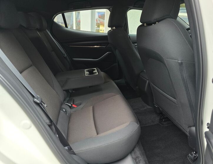 Mazda 3 25