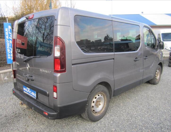 Renault Trafic 4