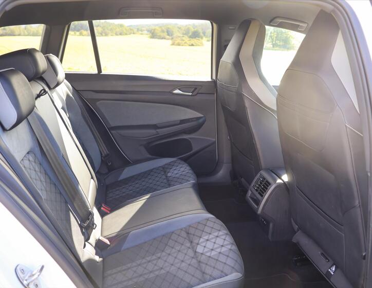 Volkswagen Golf 14