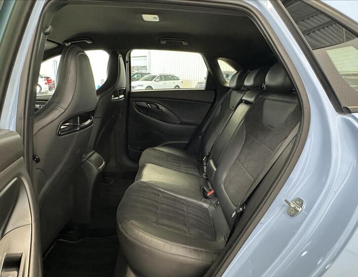 Hyundai i30 24