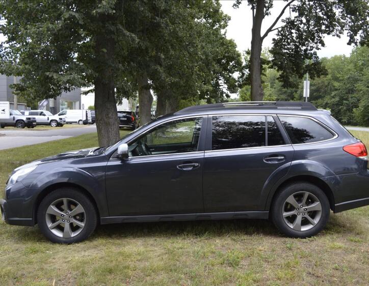 Subaru Outback 8