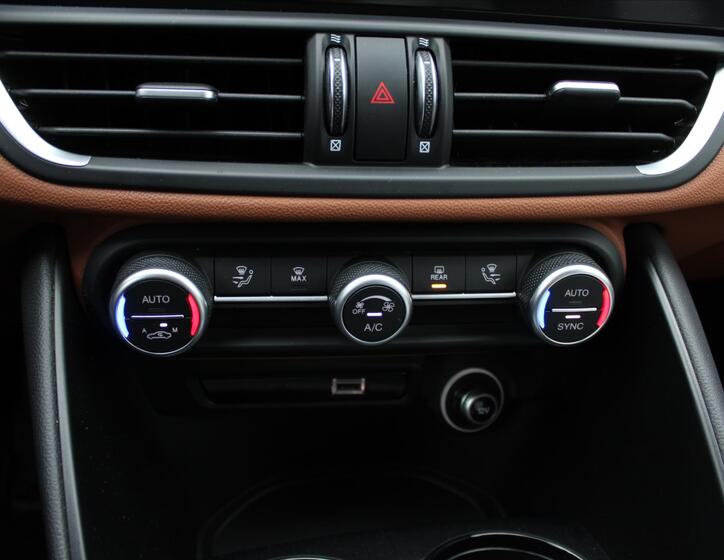 Alfa Romeo Giulia 22