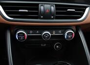 Alfa Romeo Giulia 22