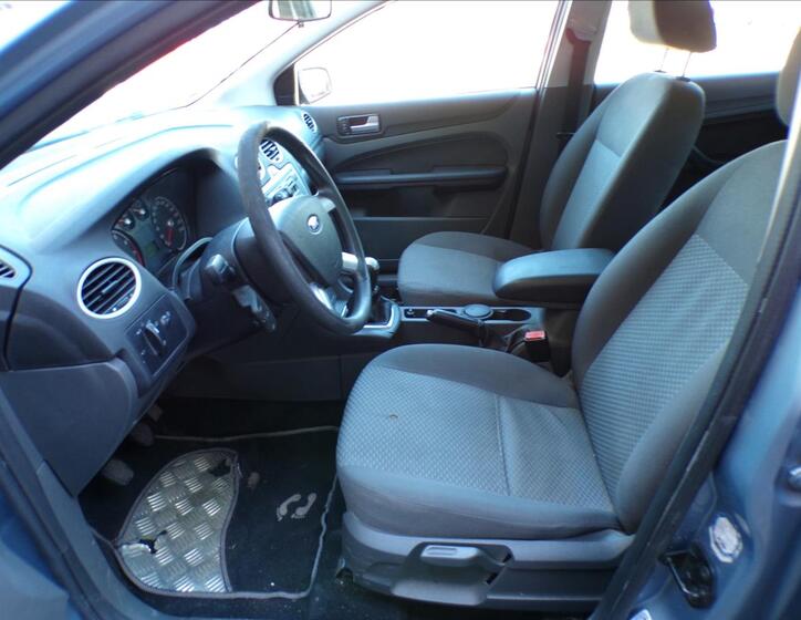 Ford Focus 10