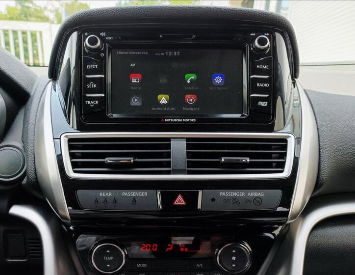 Mitsubishi Eclipse Cross 10