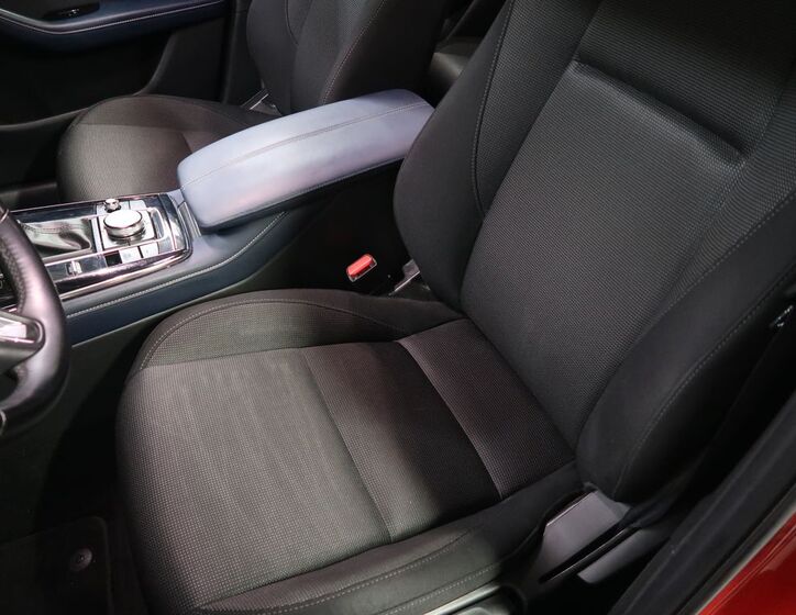 Mazda CX-30 9