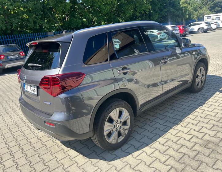 Suzuki Vitara 5