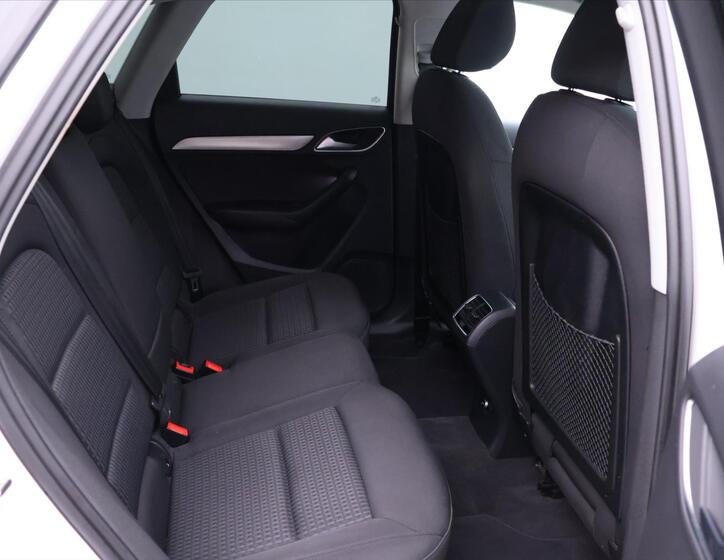 Audi Q3 16