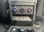 Land Rover Defender 67