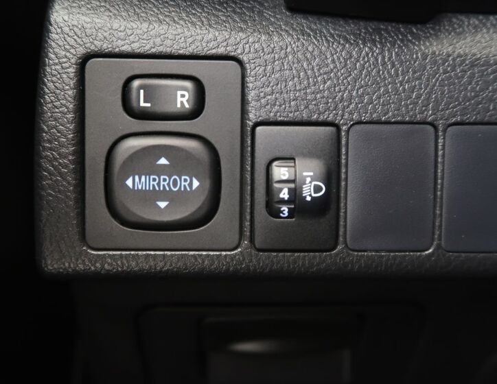 Toyota Auris 22