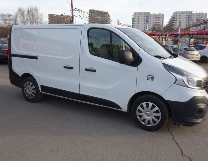 Renault Trafic 5