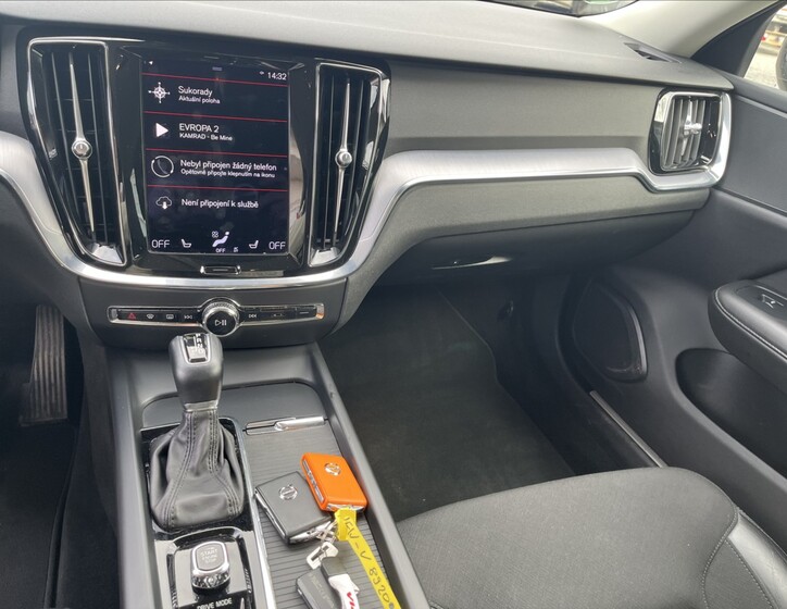 Volvo V60 14