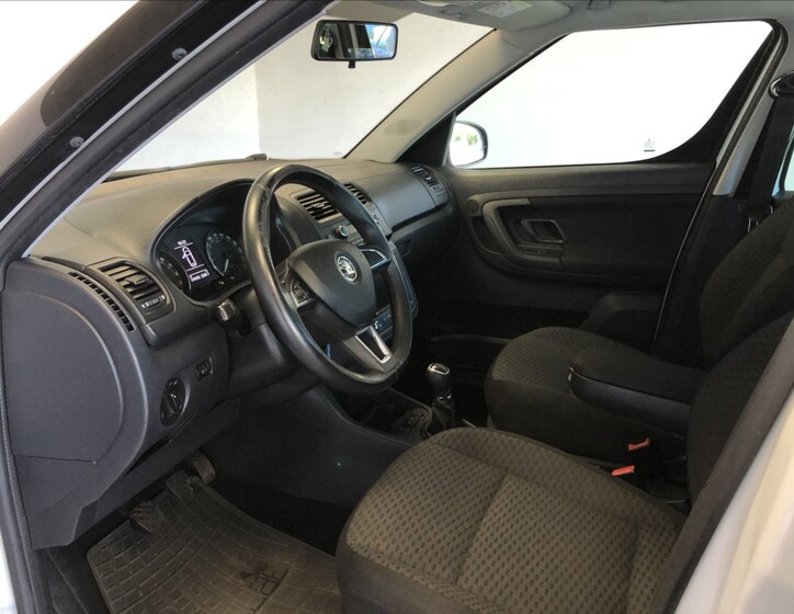 Škoda Roomster 9