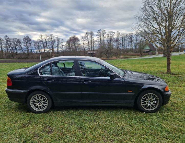 BMW Řada 3 7