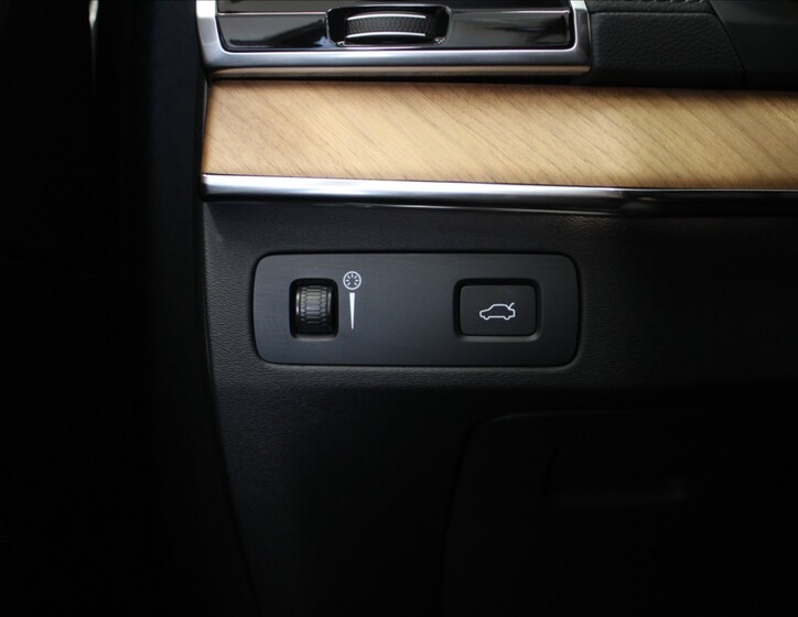 Volvo XC90 18