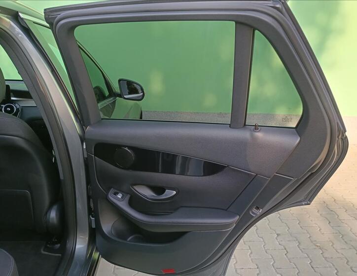 Mercedes-Benz GLC 32