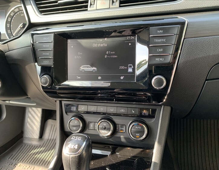 Škoda Superb 14